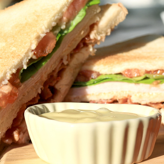 Club Sandwich con senape e miele