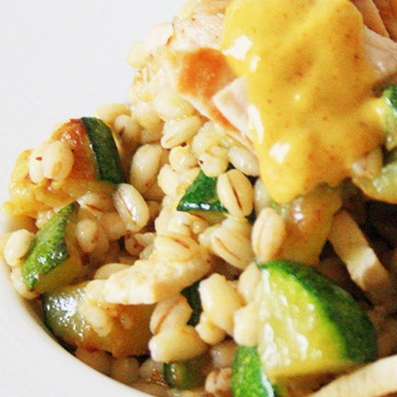 Orzo pollo e zucchine