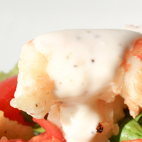 Caesar salad con gamberi