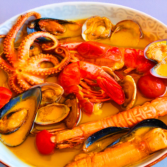 Zuppa di pesce al curry
