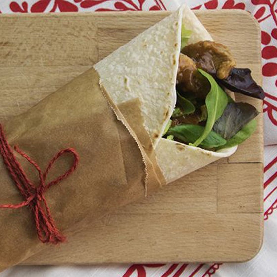 Wrap con bocconcini di manzo e salsa bbq