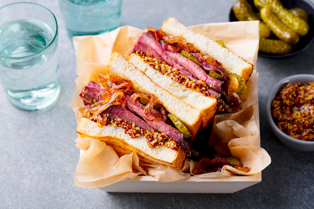 panino di carne con senape