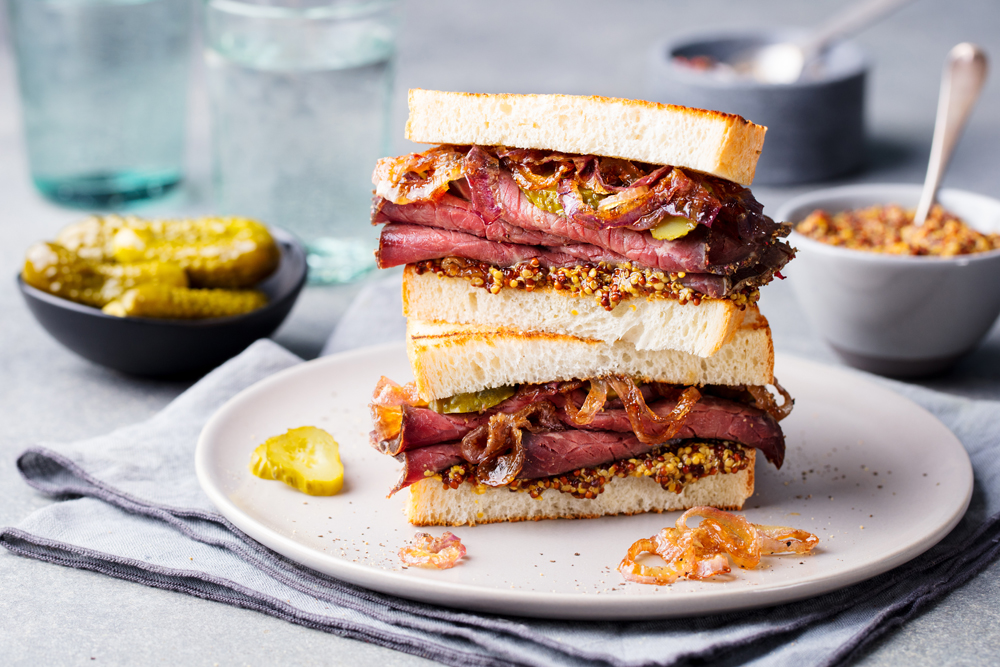 Sandwich con senape di Digione e Pastrami