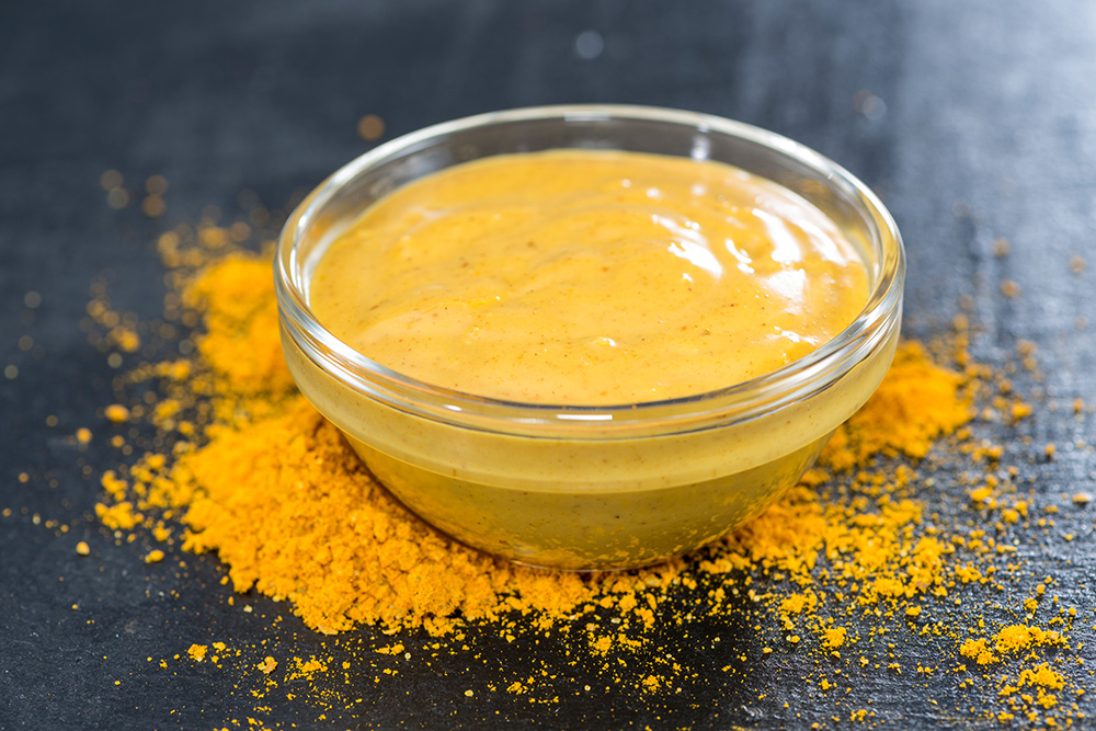 La salsa al curry è ottima con qualsiasi tipo di piatto: pesce, carne, verdure e legumi