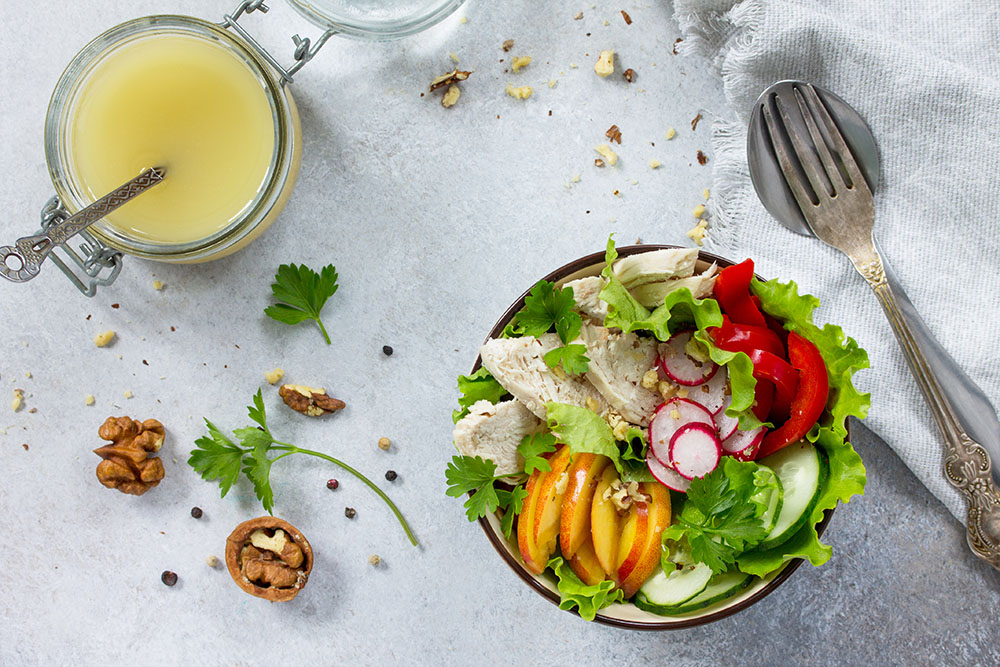 Insalata di pollo con dressing