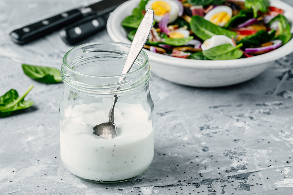 Dressing con yogurt per insalata