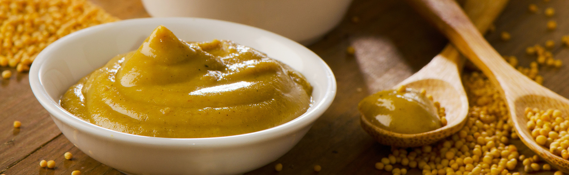 Salsa alla senape per piatti di carne sfiziosi