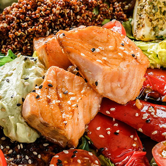 Condimenti classici e alternativi per insalata di mare