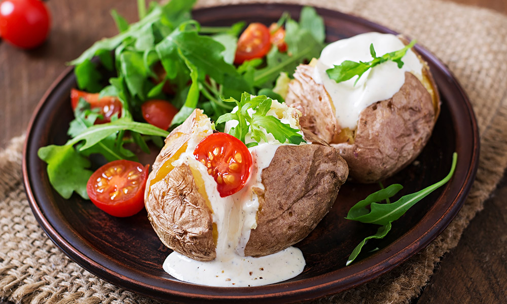Jacket potatoes con salsa