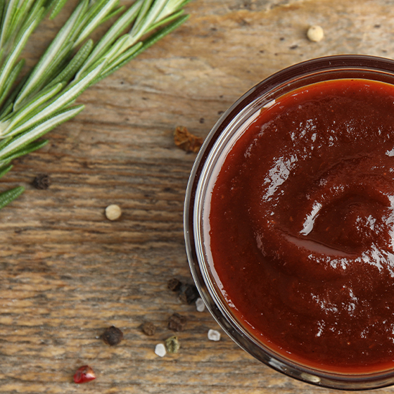 Come si usa la salsa barbecue? Consigli e abbinamenti