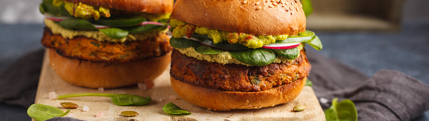 Idee per hamburger vegani, dalla salsa al condimento