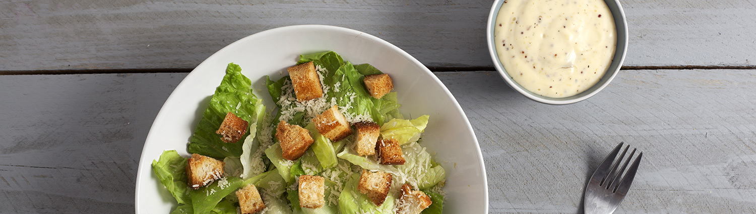 La Caesar salad: ingredienti e salsa