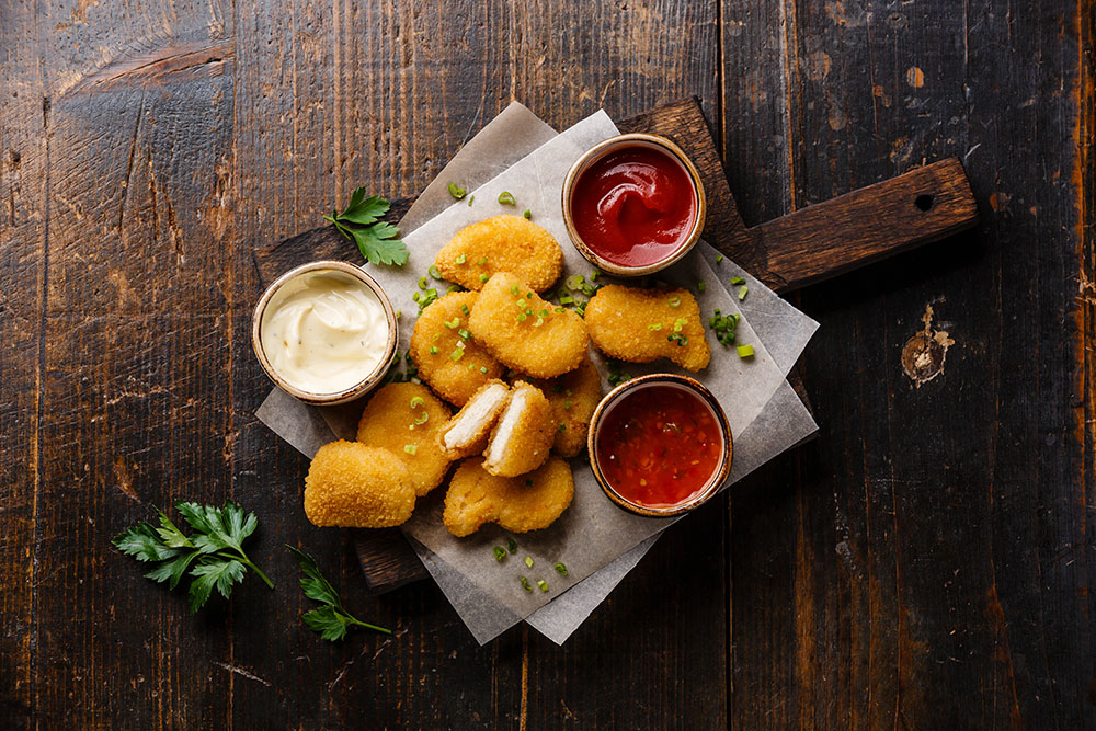 nuggets di pollo con salse per apericena