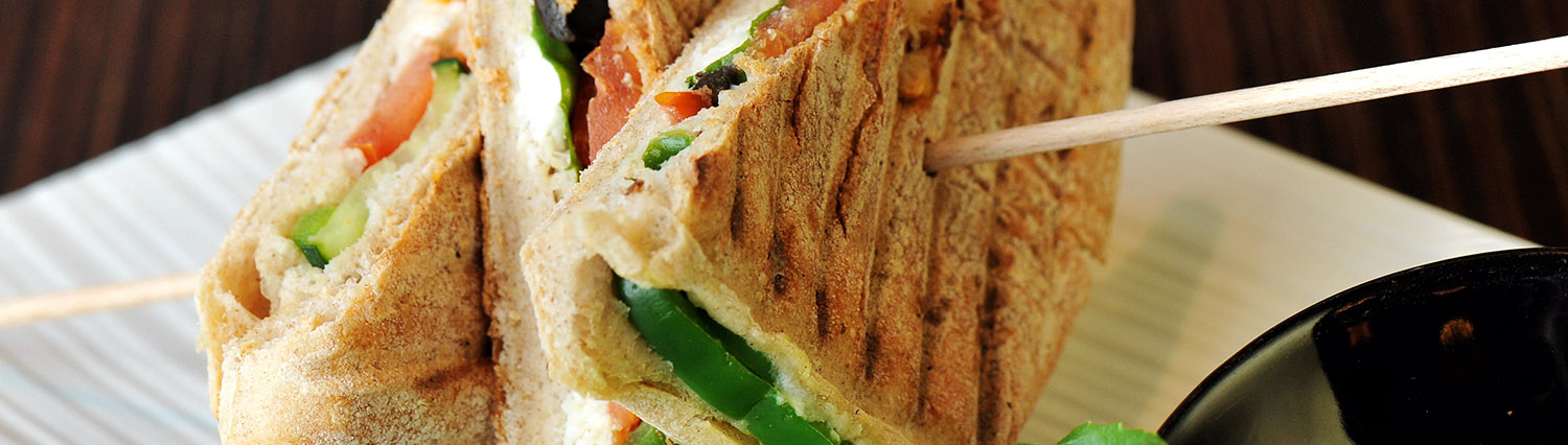 Idee per toast vegetariani e vegani: salse e condimenti