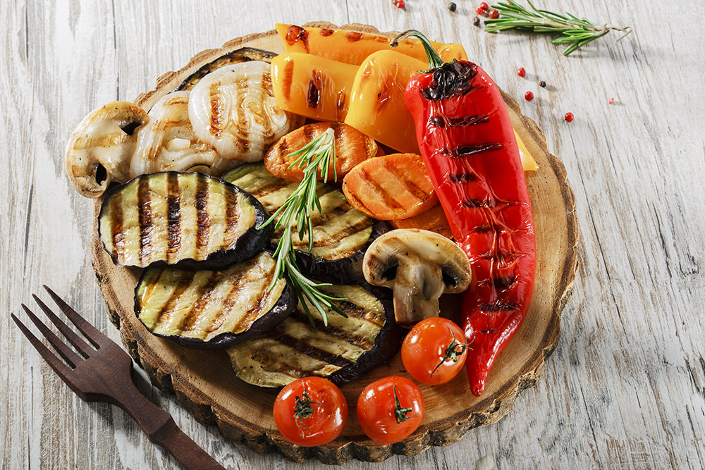 peperoni, zucchine melanzane, pomodorini e carote grigliate