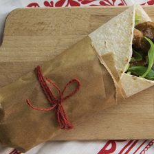 Wrap messicano con bocconcini di manzo con salsa bbq