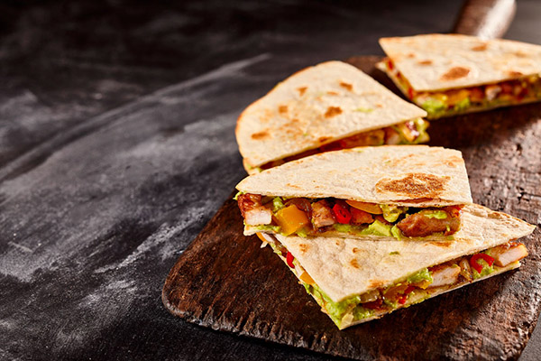 quesadillas messicane con carne o pesce