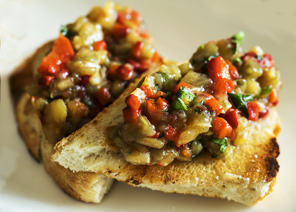 bruschetta con verdure spadellate