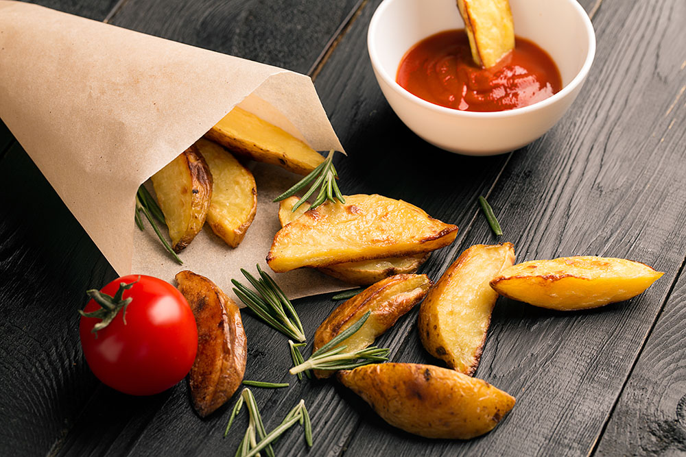 patate fritte con salsa ketchup
