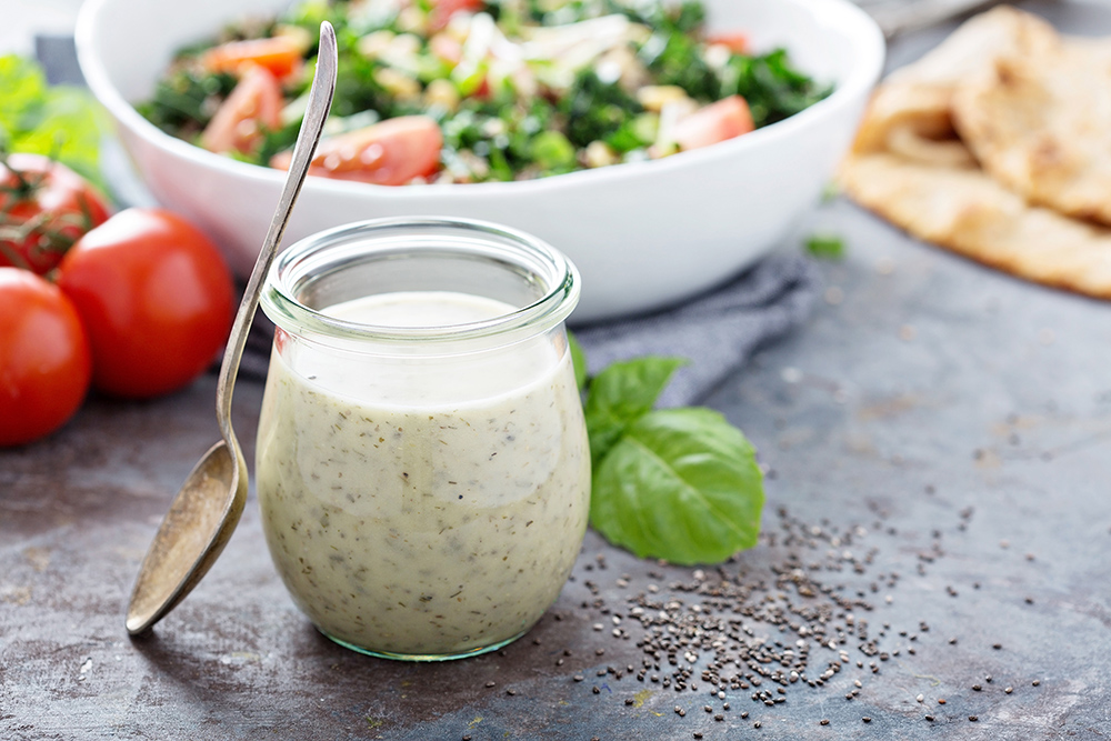 dressing con yogurt per insalate