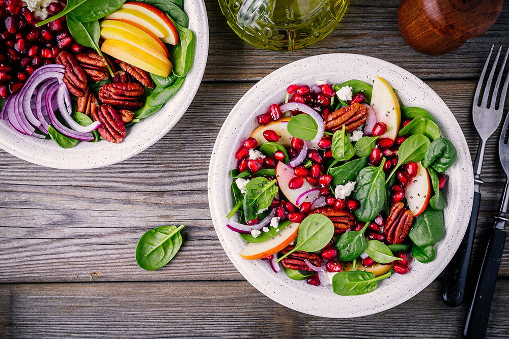 insalata autunnale con mele e melagrana